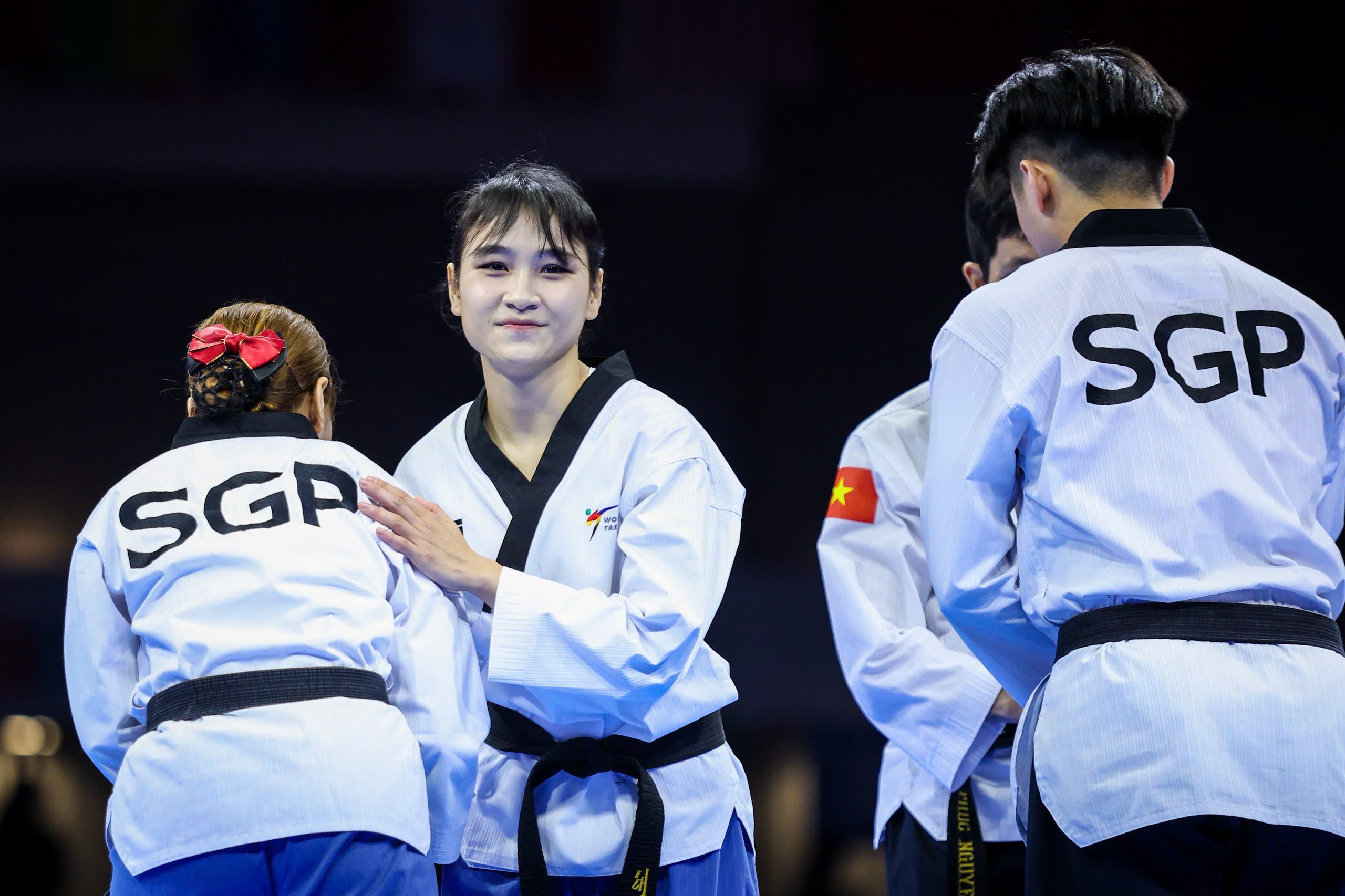 Taekwondo dậy sóng: Việt Nam và Philippines kiện trọng tài vì thua oan ức, Singapore giành vàng không thuyết phục- Ảnh 4. Taekwondo dậy sóng: Việt Nam và Philippines kiện trọng tài vì thua oan ức, Singapore giành vàng không thuyết phục- Ảnh 4.