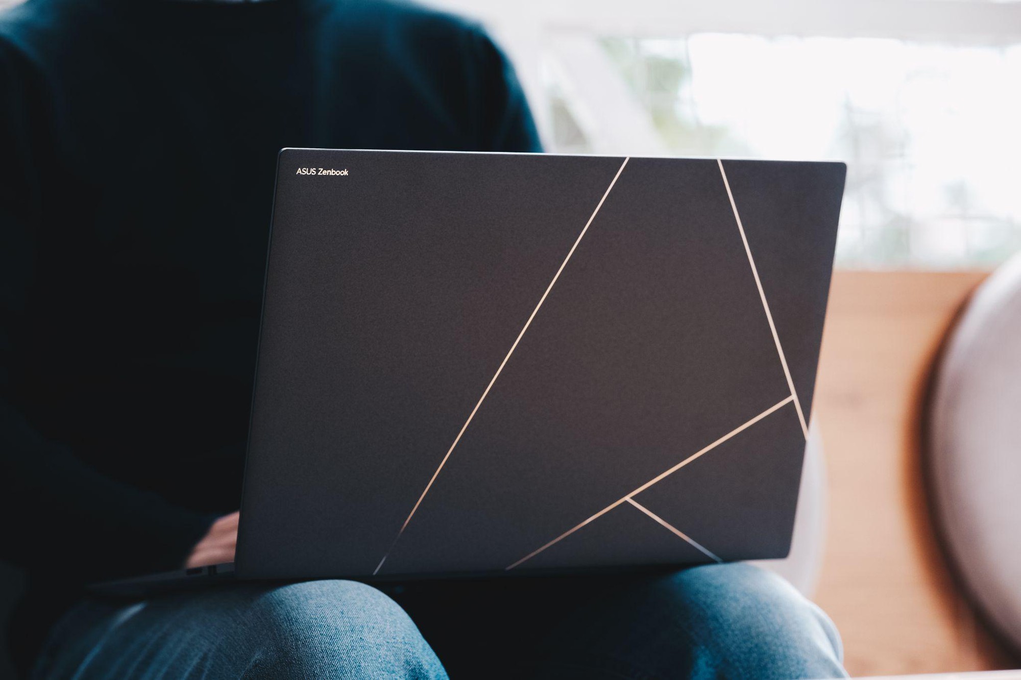 2026 nên mua laptop nào? Thời đại AI lên ngôi rồi, chọn máy cũng phải khác- Ảnh 8.