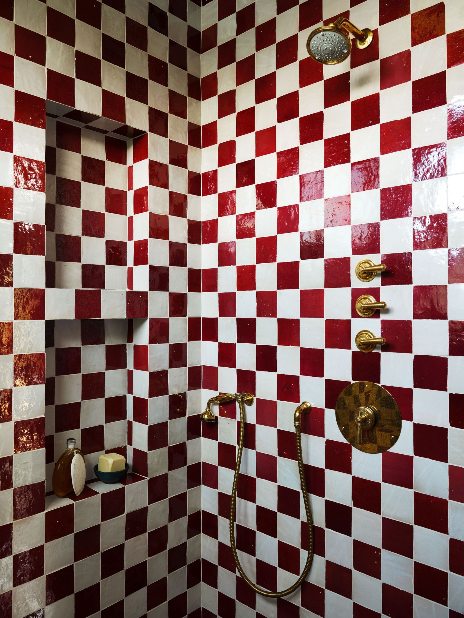 Gái đẹp nhất hành tinh lộ 