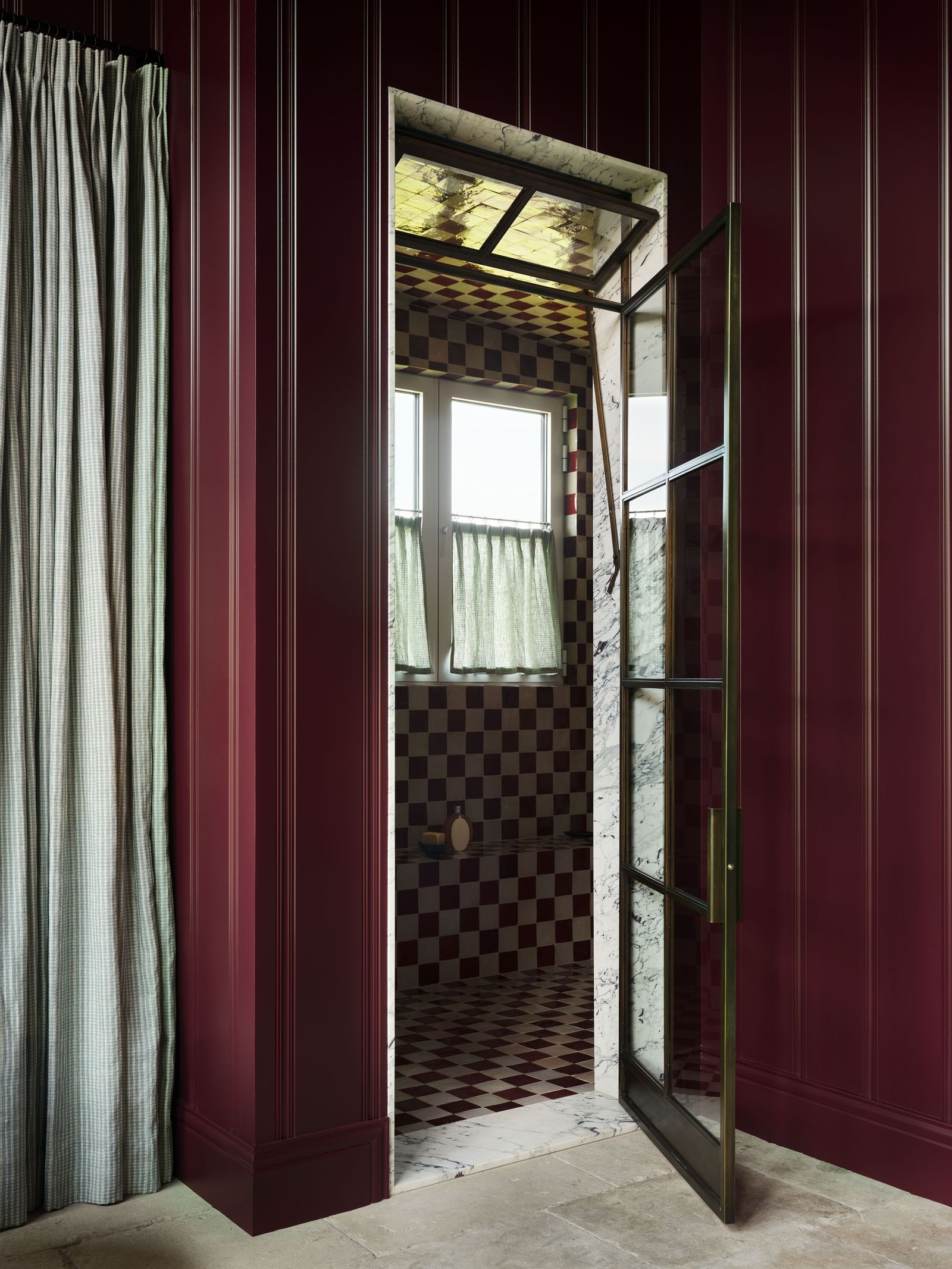 Gái đẹp nhất hành tinh lộ 