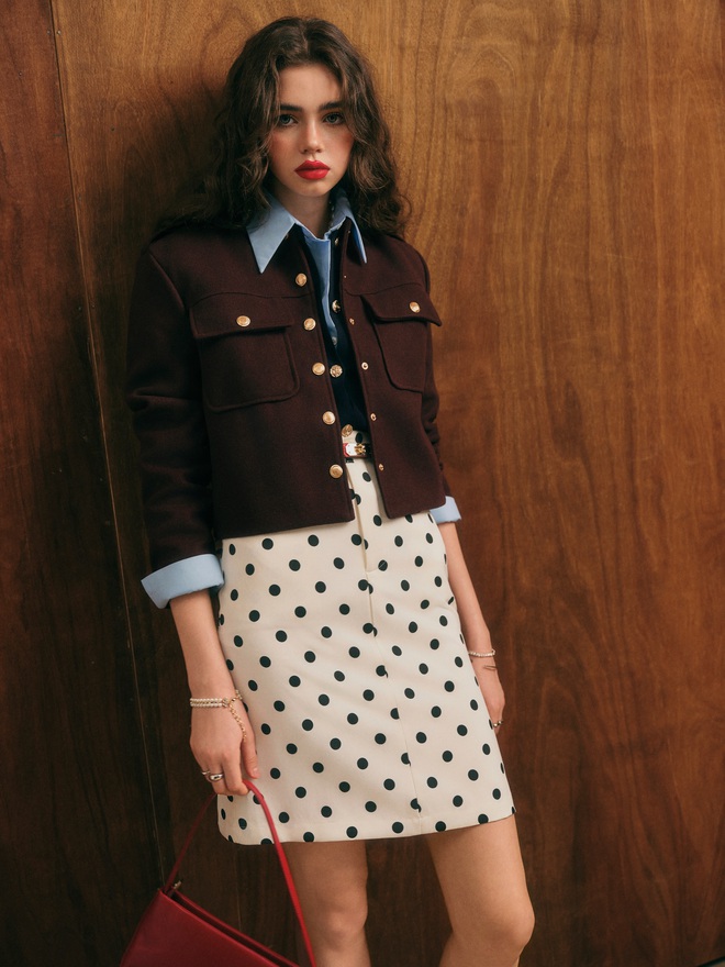 Chân váy dài phối áo khoác dáng ngắn, cặp đôi giúp nàng nổi bật cả ngày- Ảnh 8. Chân váy dài phối áo khoác dáng ngắn, cặp đôi giúp nàng nổi bật cả ngày- Ảnh 8.