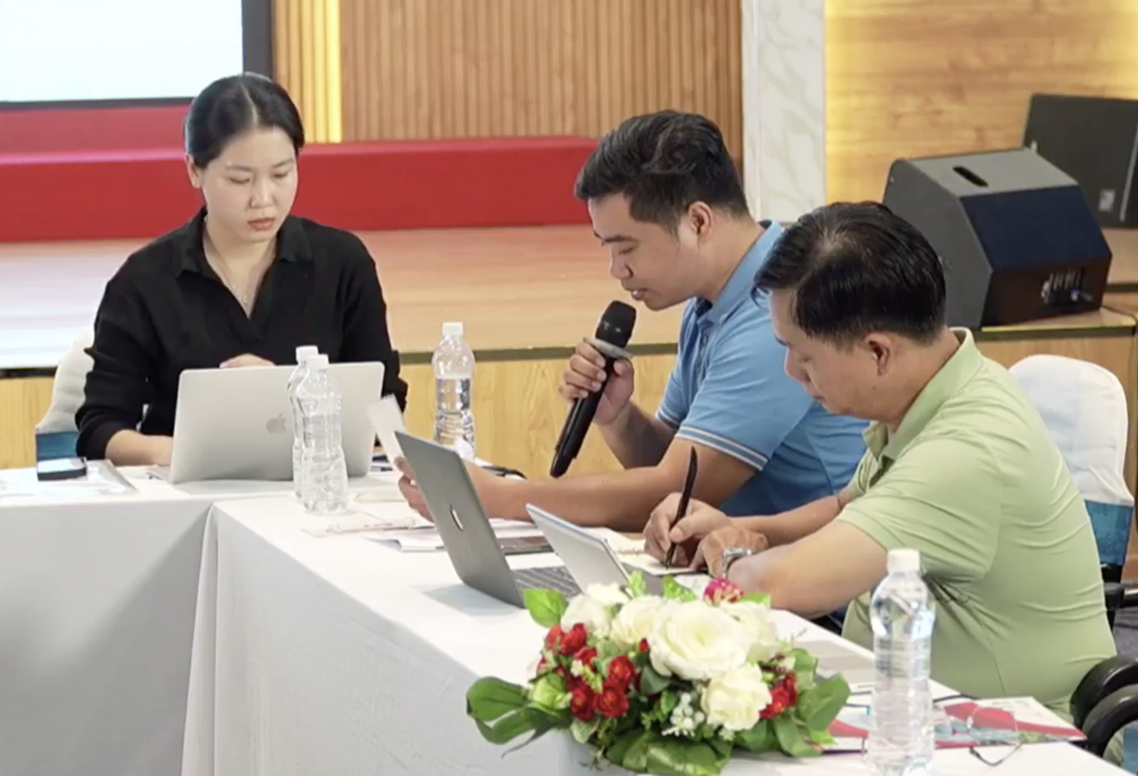 Bốc thăm chia bảng Giải Pickleball "Vòng tay yêu thương" 2025 Báo Người Lao Động 2 Bốc thăm chia bảng Giải Pickleball