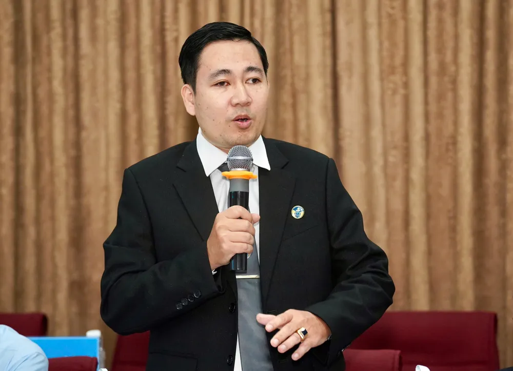 ThS-LS Vũ Duy Nam, Giám đốc Công ty Luật Kim Ngọc, phát biểu ý kiến tại toạ đàm. Ảnh: THUẬN VĂN dao-tao-luat.jpg