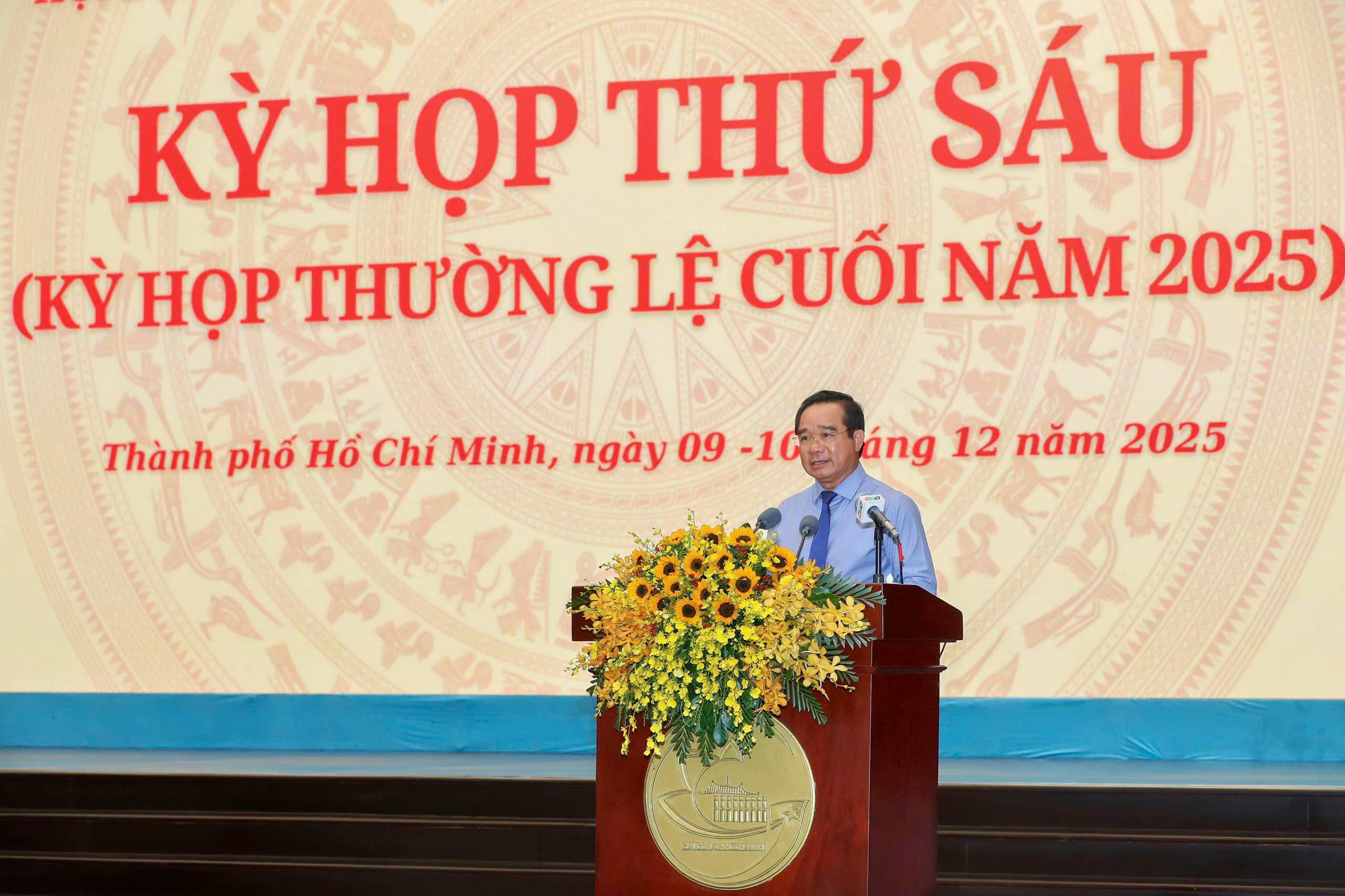 Chủ tịch UBND TPHCM Nguyễn Văn được kêu gọi cán bộ công chức chủ động và trách nhiệm - Ảnh 3.