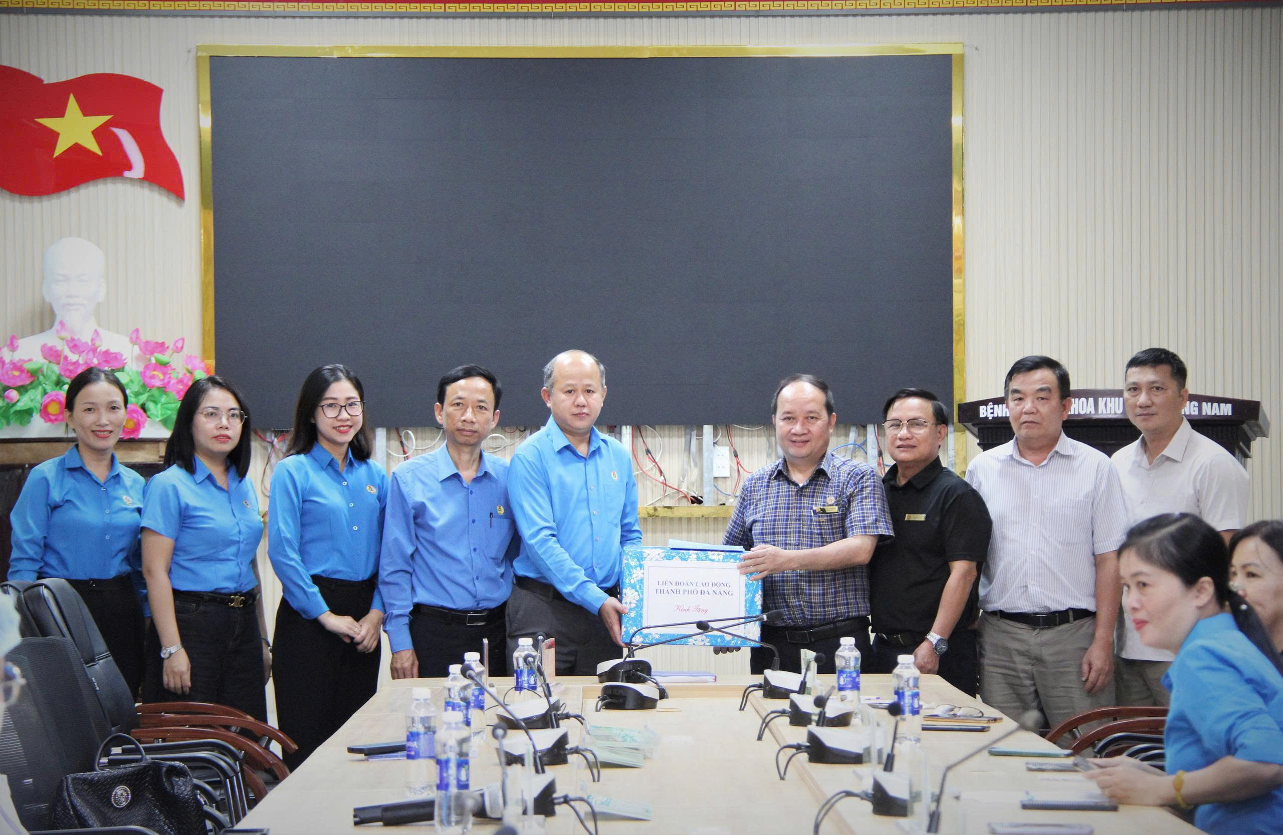 Khẳng định vai trò “bệ đỡ” công nhân, Công đoàn Đà Nẵng ghi dấu loạt thành tựu nổi bật - Ảnh 2.