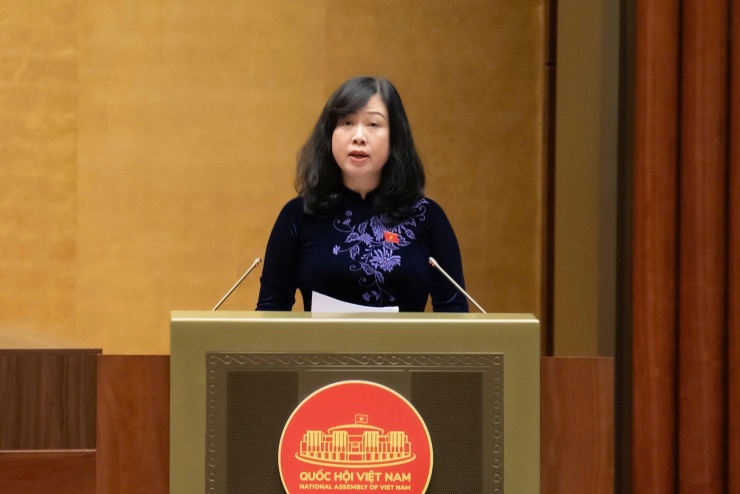 Người dân chính thức được khám sức khỏe định kỳ, khám sàng lọc miễn phí 3 Bộ trưởng Y tế Đào Hồng Lan. Ảnh: Quốc hội