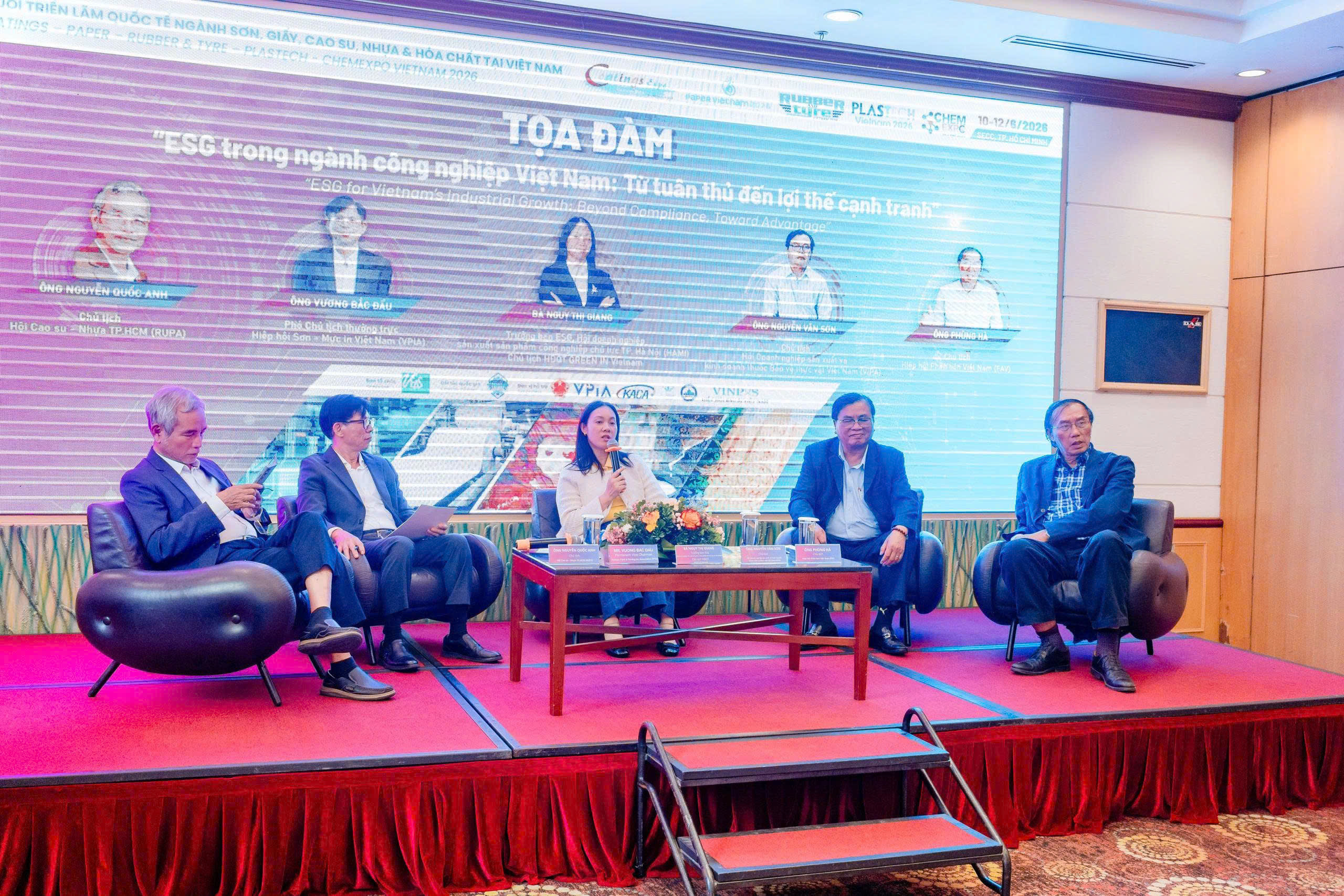 Hơn 400 doanh nghiệp tham gia chuỗi Triển lãm quốc tế công nghiệp 2026 3 Hơn 400 doanh nghiệp tham gia chuỗi Triển lãm quốc tế công nghiệp 2026 - Ảnh 3.