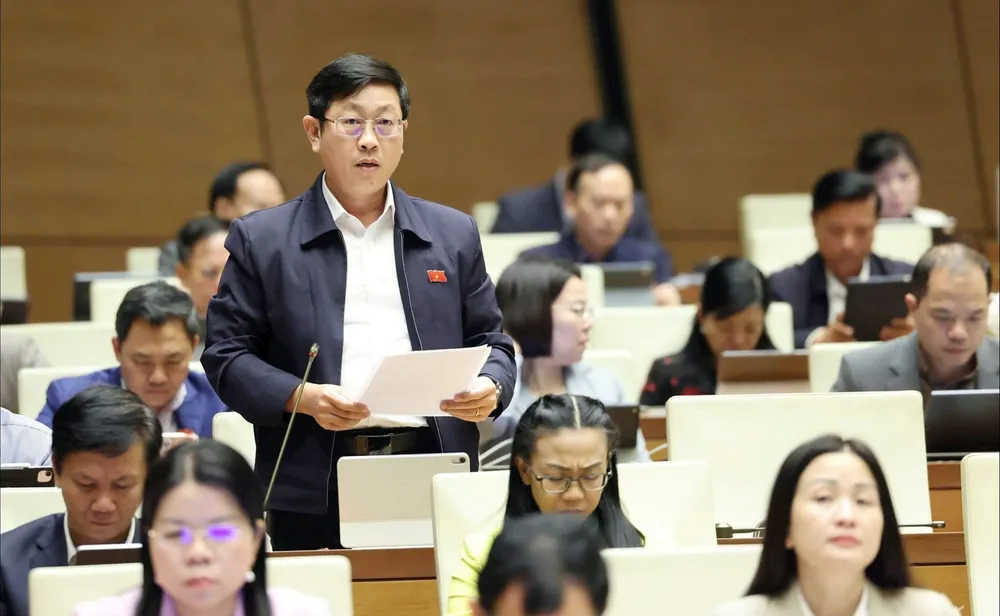 Ông Nguyễn Hữu Thông - Phó trưởng Đoàn chuyên trách Đoàn Đại biểu Quốc hội tỉnh Lâm Đồng, Ủy viên Ủy ban Pháp luật và Tư pháp của Quốc hội tại nghị trường. ung-cu-dai-bieu-quoc-hoi (1).jpg