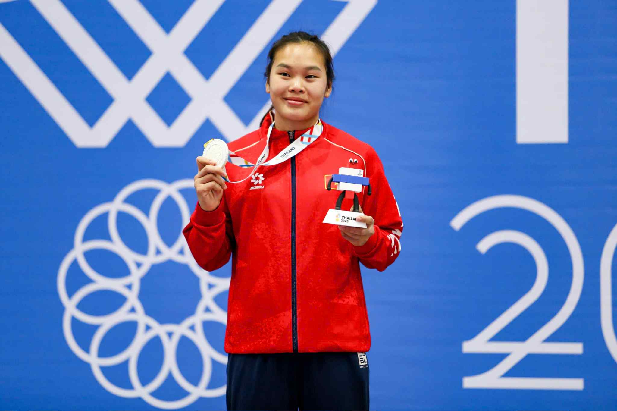 SEA Games 33 ngày 10-12: Taekwondo mang về cho VN tấm huy chương vàng thứ hai 6 SEA Games 33 - Ảnh 6.