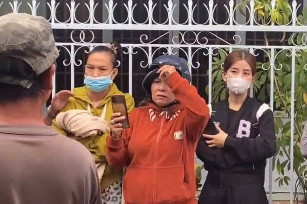 Lễ đưa tang tài tử Thương Tín: Vợ cũ và con gái 12 tuổi xuất hiện lặng lẽ - 3