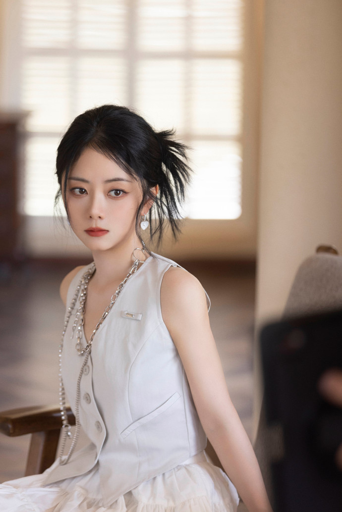 5 mỹ nhân đẹp nhất Trung Quốc 2025: Lưu Diệc Phi xếp sau Địch Lệ Nhiệt Ba, hạng 1 ai nghe tên cũng sốc- Ảnh 26. 5 mỹ nhân đẹp nhất Trung Quốc 2025: Lưu Diệc Phi xếp sau Địch Lệ Nhiệt Ba, hạng 1 ai nghe tên cũng sốc- Ảnh 26.