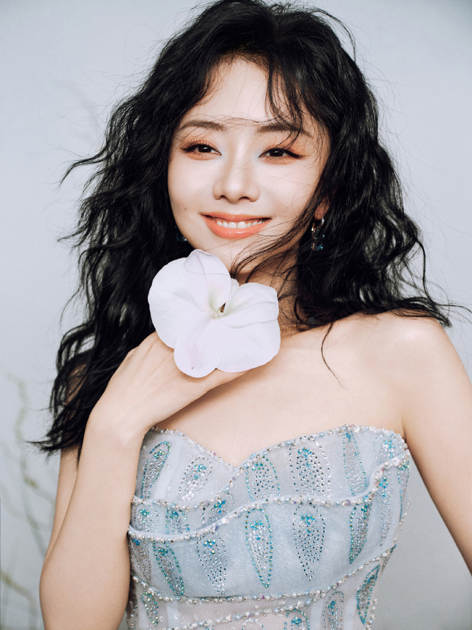 5 mỹ nhân đẹp nhất Trung Quốc 2025: Lưu Diệc Phi xếp sau Địch Lệ Nhiệt Ba, hạng 1 ai nghe tên cũng sốc- Ảnh 27. 5 mỹ nhân đẹp nhất Trung Quốc 2025: Lưu Diệc Phi xếp sau Địch Lệ Nhiệt Ba, hạng 1 ai nghe tên cũng sốc- Ảnh 27.