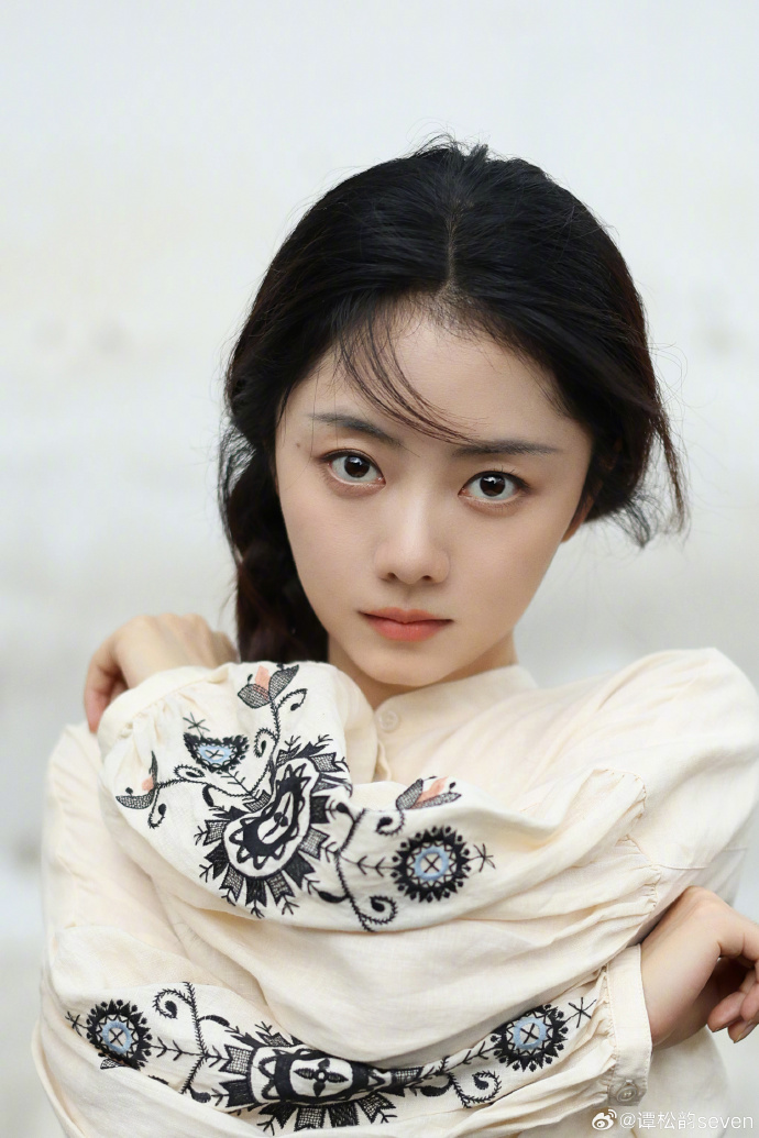 5 mỹ nhân đẹp nhất Trung Quốc 2025: Lưu Diệc Phi xếp sau Địch Lệ Nhiệt Ba, hạng 1 ai nghe tên cũng sốc- Ảnh 28. 5 mỹ nhân đẹp nhất Trung Quốc 2025: Lưu Diệc Phi xếp sau Địch Lệ Nhiệt Ba, hạng 1 ai nghe tên cũng sốc- Ảnh 28.