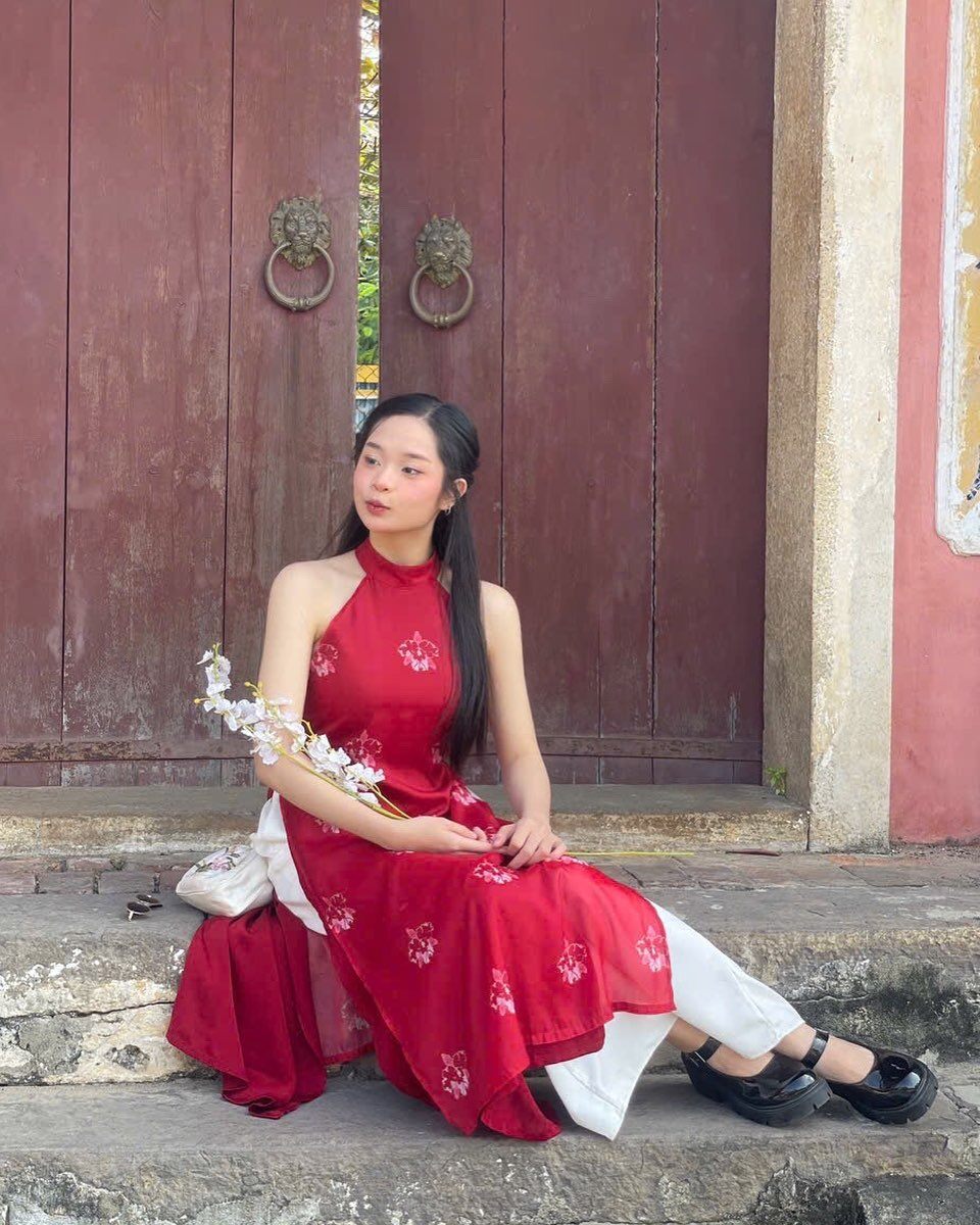 Thanh Thủy có cô em gái kín tiếng xinh từ bé, được kỳ vọng "nối gót" chị thi hoa hậu 8 Nhiều người kỳ vọng Thanh Hằng sẽ nối gót chị gái là Hoa hậu Thanh Thủy tham gia các cuộc thi sắc đẹp trong tương lai.