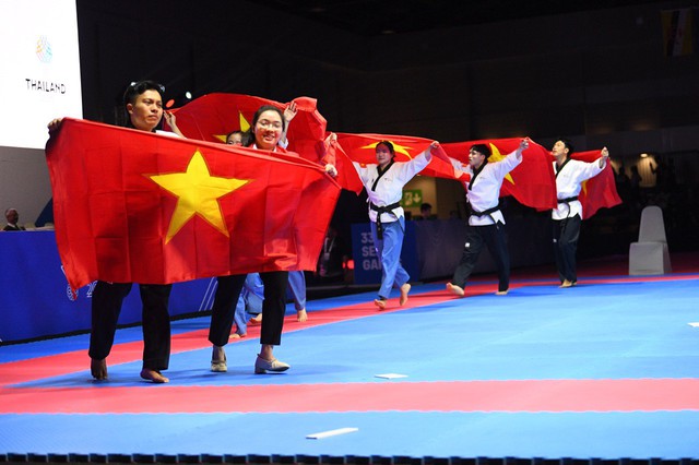 Diễn biến Việt Nam thi đấu SEA Games 33 hôm nay 10/12: Việt Nam có 2 huy chương vàng - Ảnh 3. Diễn biến Việt Nam thi đấu SEA Games 33 hôm nay 10/12: Việt Nam có 2 huy chương vàng - Ảnh 3.