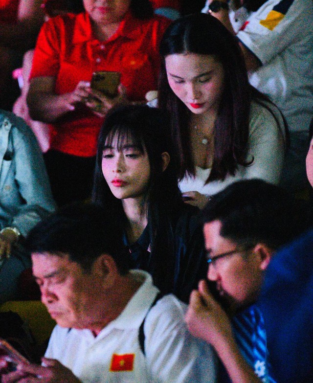 Diễn biến Việt Nam thi đấu SEA Games 33 hôm nay 10/12: Việt Nam có 2 huy chương vàng - Ảnh 15. Diễn biến Việt Nam thi đấu SEA Games 33 hôm nay 10/12: Việt Nam có 2 huy chương vàng - Ảnh 15.