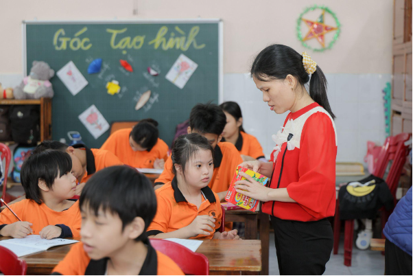 110 tâm hồn trẻ thơ và những ước mơ nhỏ trên tờ giấy nhớ - Ảnh 4. 110 tâm hồn trẻ thơ và những ước mơ nhỏ trên tờ giấy nhớ - Ảnh 4.