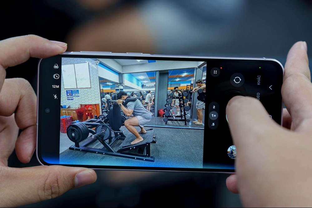 Giữ dáng mùa lễ hội: Gemini Live theo kèm từng động tác- Ảnh 2. Giữ dáng mùa lễ hội: Gemini Live theo kèm từng động tác- Ảnh 2.