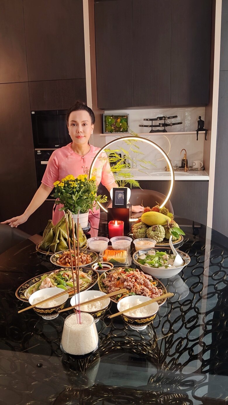 Sao Việt 24h: Ngô Thanh Vân - Huy Trần hiếm hoi khoe nửa gương mặt của con gái, bé Gạo có đôi mắt giống hệt mẹ 6 Sao Việt 24h: Ngô Thanh Vân - Huy Trần hiếm hoi khoe nửa gương mặt của con gái, bé Gạo có đôi mắt giống hệt mẹ - 5