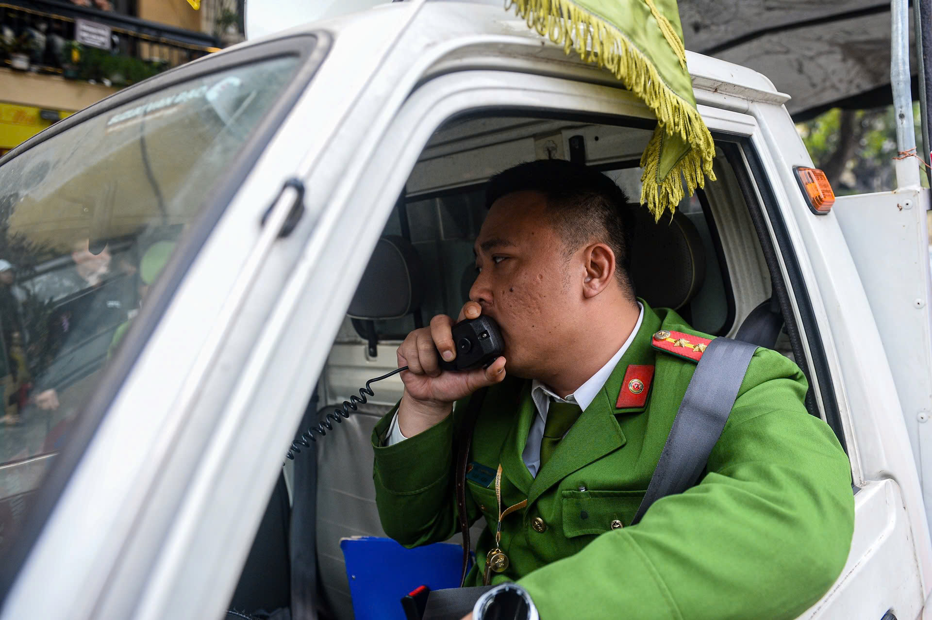 Kinh doanh trong 5 mét vuông, người dân phố cổ xoay xở khi vỉa hè thu gọn 3 phố cổ - Ảnh 5.