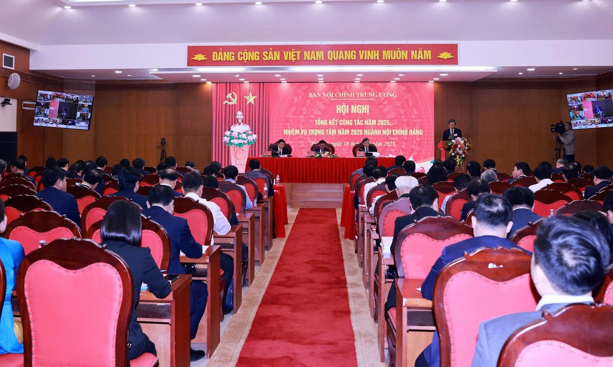 Xử lý nghiêm, công khai vụ việc cán bộ nhũng nhiễu, gây phiền hà người dân, doanh nghiệp 2 cán bộ - Ảnh 3.