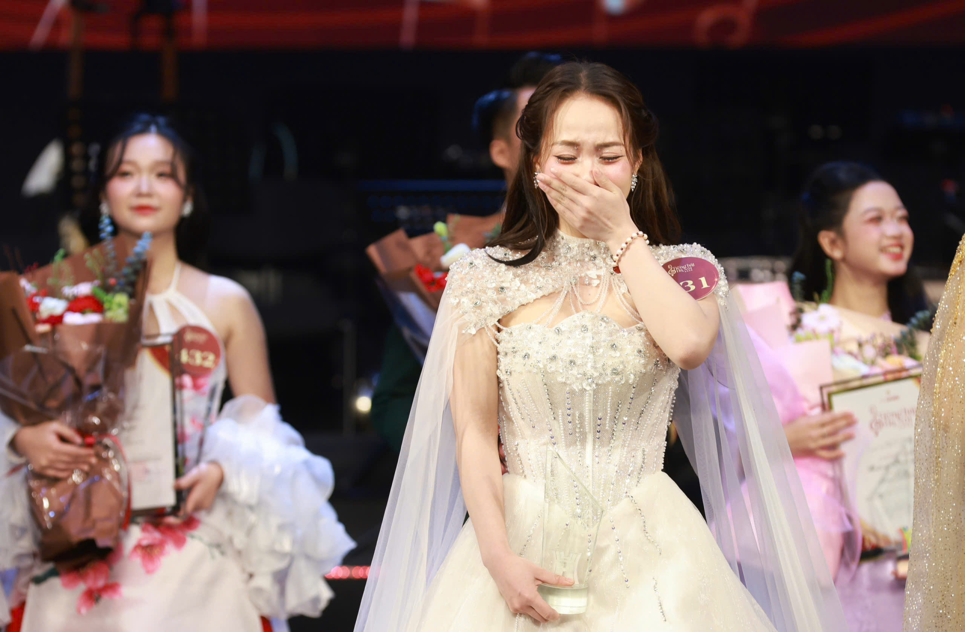 1765378332 982 Hau truong dem chung ket Tieng hat Ha Noi 2025