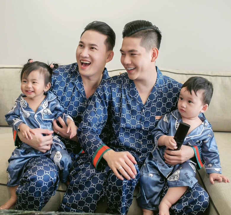 Thanh Đoàn và Hà Trí Quang làm sinh nhật hoành tráng cho 2 con chung, khoe ông nội tự tay trang trí tiệc cho cháu 10 Ka Ka và Muội Muội được Thanh Đoàn khẳng định là “con ruột 100%”.