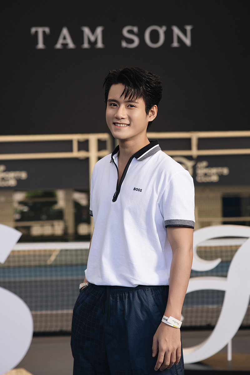 1765393483 990 Bo ba nam than Mua Do gay sot khi so