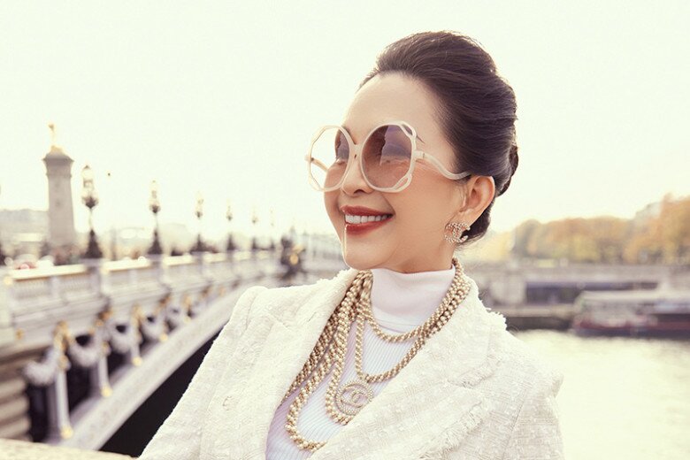 Dung nhan 2 bóng hồng nổi tiếng trong đời Thương Tín: "Nữ hoàng ảnh lịch" U65 vẫn đẹp sang, tuyệt đỉnh giai nhân lại tàn tạ 6 Kiểu tóc búi làm nên vẻ đẹp bất chấp thời gian của Diễm My.