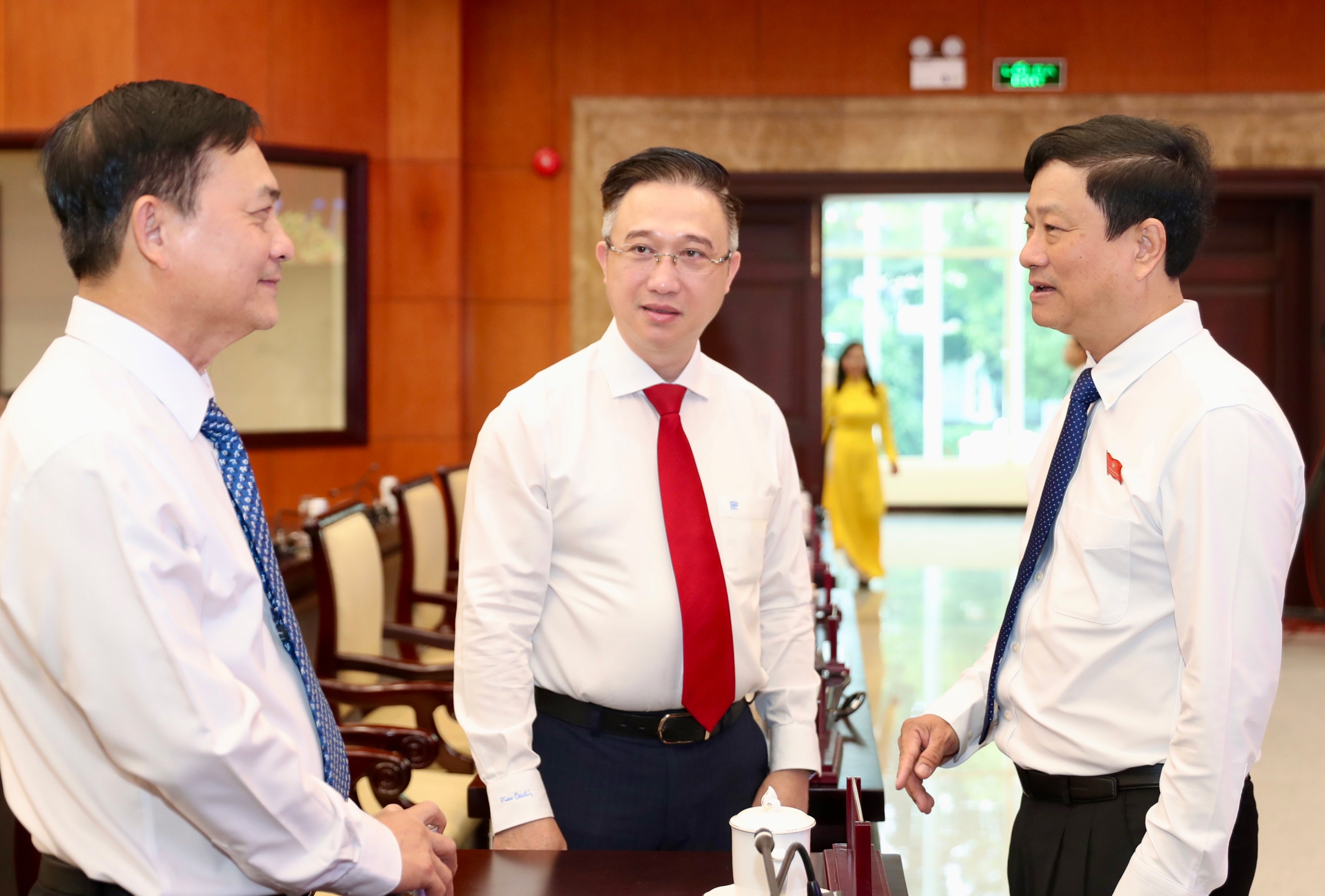 Hơn 50 nghị quyết vì tương lai siêu đô thị 2 Hơn 50 nghị quyết vì tương lai siêu đô thị - Ảnh 2.