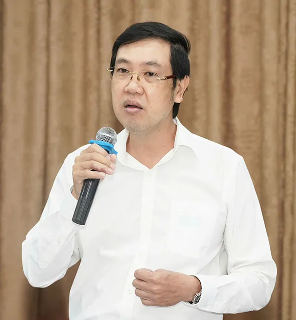 ảnh tem ts vũ huy hoàng.jpg