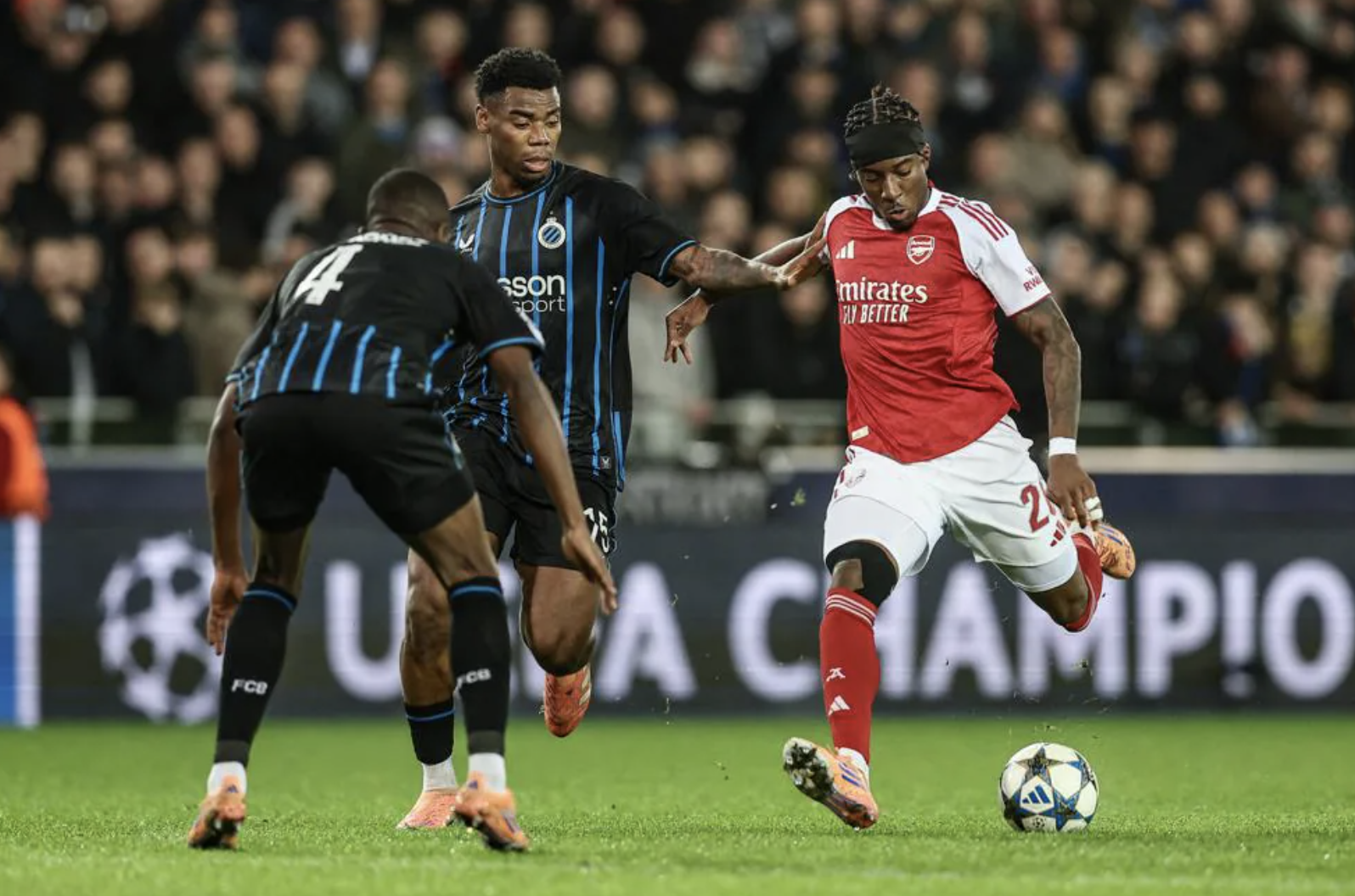 "Siêu dự bị" Madueke rực sáng, Arsenal nối dài mạch toàn thắng 2 1765411819 388 Sieu du bi Madueke ruc sang Arsenal noi dai mach