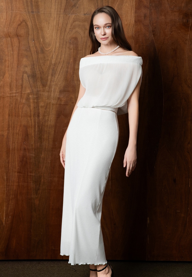 Công thức phối đồ sang trọng, đẹp mắt chỉ với hai tông màu đen trắng 3 Công thức phối đồ sang trọng, đẹp mắt chỉ với hai gam màu đen trắng - Ảnh 3.