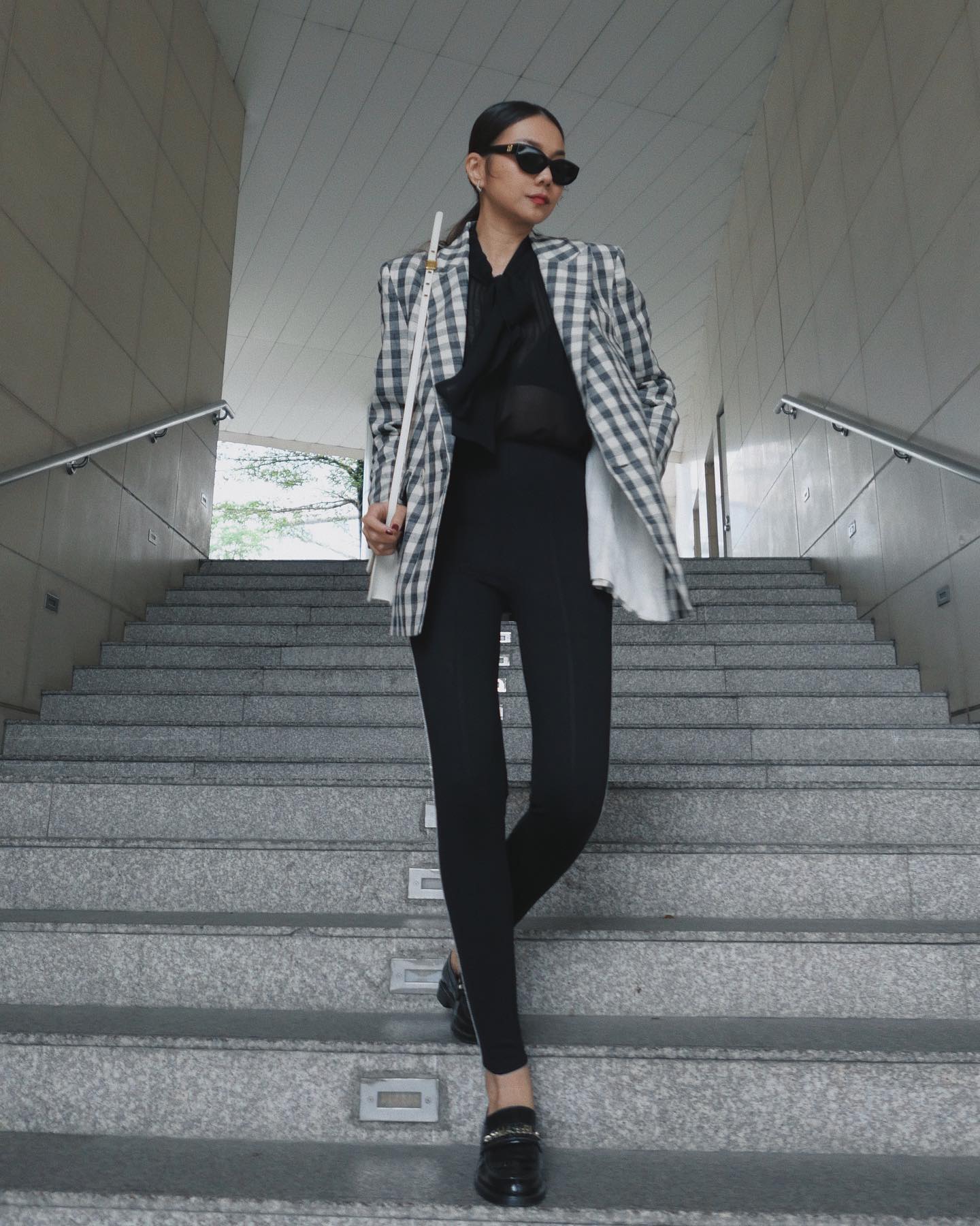 Phạm Thanh Hằng và 4 mẫu giày hack tuổi cho phụ nữ ngòai 40 - Ảnh 6. Phạm Thanh Hằng và 4 mẫu giày hack tuổi cho phụ nữ ngòai 40 - Ảnh 6.