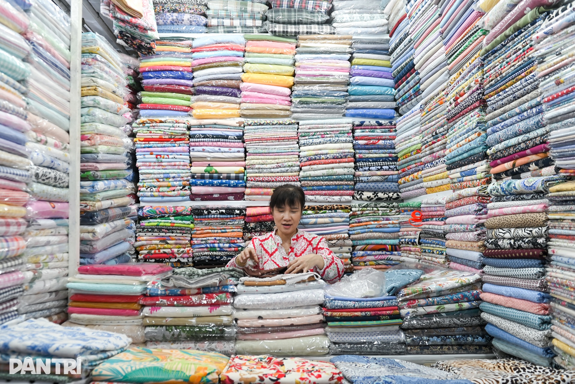 Ngắm chợ Tân Định, hơi thở Sài Gòn xưa giữa lòng đô thị - 8 Ngắm chợ Tân Định, hơi thở Sài Gòn xưa giữa lòng đô thị - 8