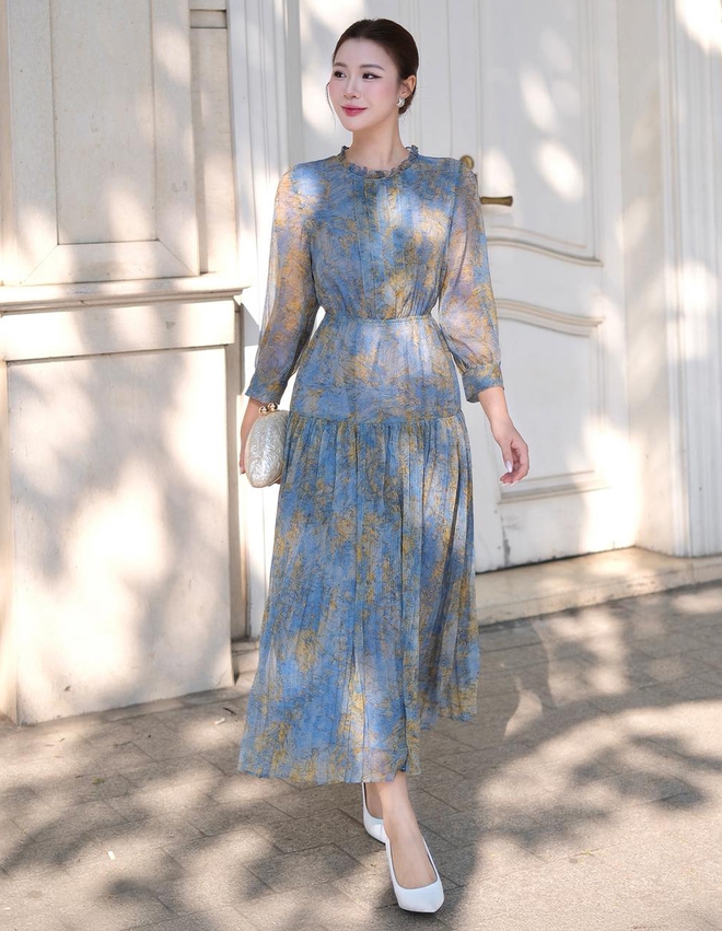 Váy hoa, váy in họa tiết tươi trẻ khoe nét duyên dáng tự nhiên 9 Váy hoa, váy in họa tiết tươi trẻ khoe nét duyên dáng tự nhiên - Ảnh 14.