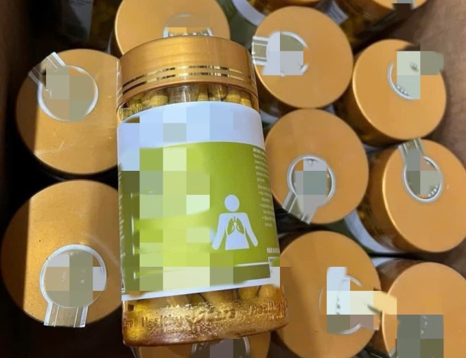 Sự thật sau lời quảng cáo thuốc rửa phổi trong 7 ngày 1 Một sản phẩm bổ phổi bán trên mạng xã hội. Ảnh: Ảnh chụp màn hình