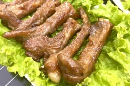 Cách làm sườn rim táo mềm mọng, vị chua ngọt siêu hấp dẫn