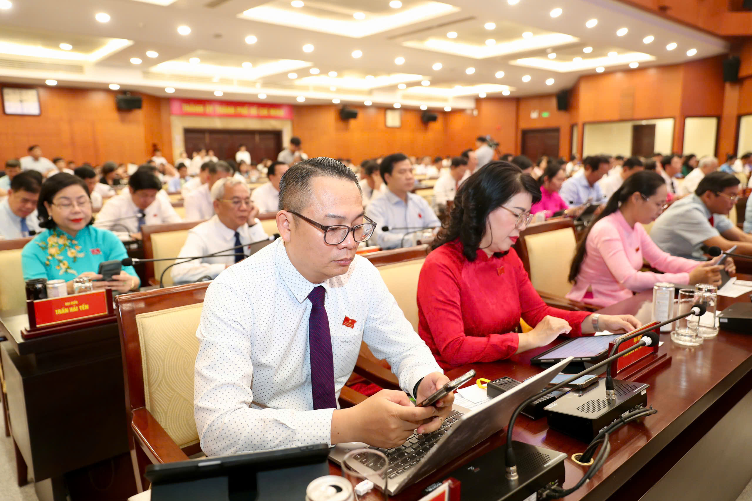 Hỗ trợ 2 tỉ đồng/hội nghị, "bao" 100% phí đi nước ngoài tìm đơn hàng 2 img