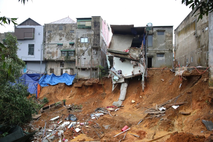 Chủ tịch Quảng Trị báo cáo Thủ tướng về chậm sửa 12 nhà dân do sạt lở - Ảnh 4. Chủ tịch Quảng Trị báo cáo Thủ tướng về chậm sửa 12 nhà dân do sạt lở - Ảnh 4.