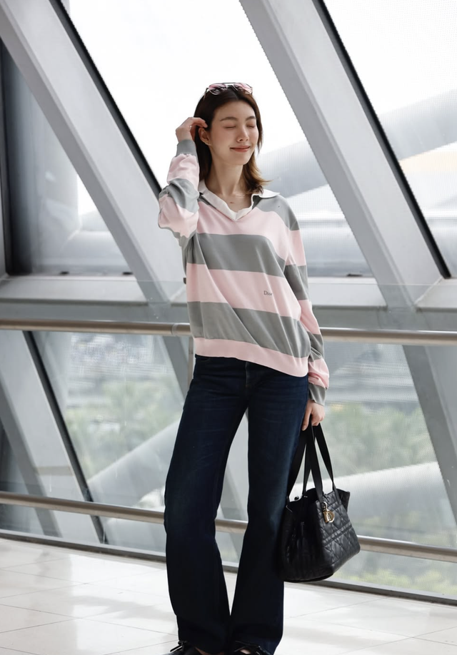 Trang phục kẻ sọc ngang chiếm trọn cảm tình phái đẹp mùa này- Ảnh 3. Trang phục kẻ sọc ngang chiếm trọn cảm tình phái đẹp mùa này- Ảnh 3.