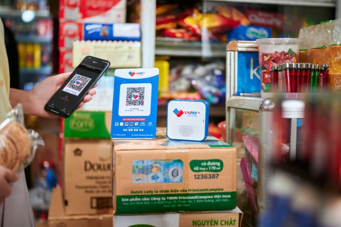 Giải pháp thanh toán của VNPAY tại một cửa hàng tạp hóa. Ảnh: VNPAY