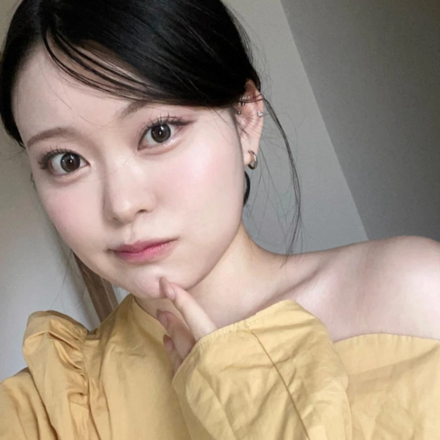 Nữ YouTuber giảm 10kg sau 2 tháng tiết lộ nguyên tắc số 1 là không tập thể dục, chỉ nhờ vào 3 cách ăn 5 Ăn uống thoải mái nhưng có sự kiểm soát liều lượng là bí quyết giữ dáng của Minase Sakura.