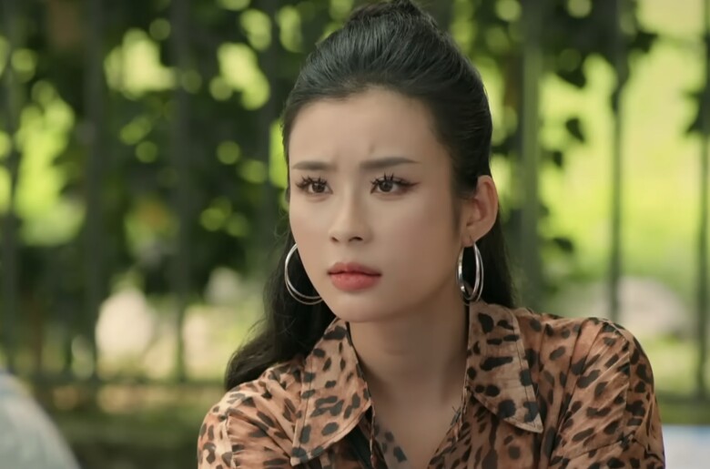 Cặp đôi đẹp nhất phim VTV hiện tại: Người là "tiểu thư" 2004 cực xinh, người là "Thiên Lôi" nặng ký nhất Táo Quân 2 Mỹ Vân là cô tiểu thư cá tính, mạnh mẽ và ngông nghênh.