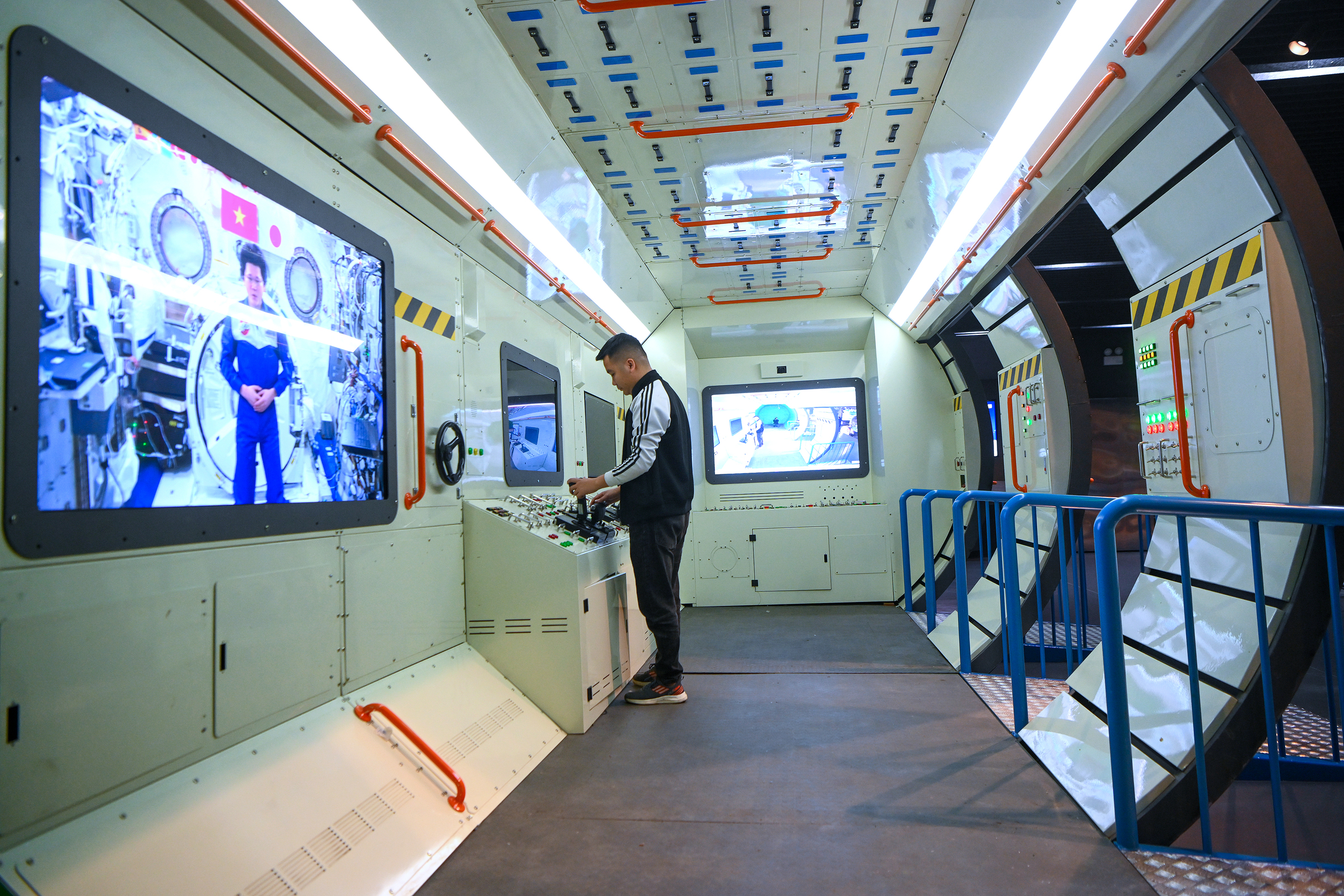 10 luật về khoa học công nghệ được thông qua năm 2025 4 1765438183 785 10 luat ve khoa hoc cong nghe duoc thong qua