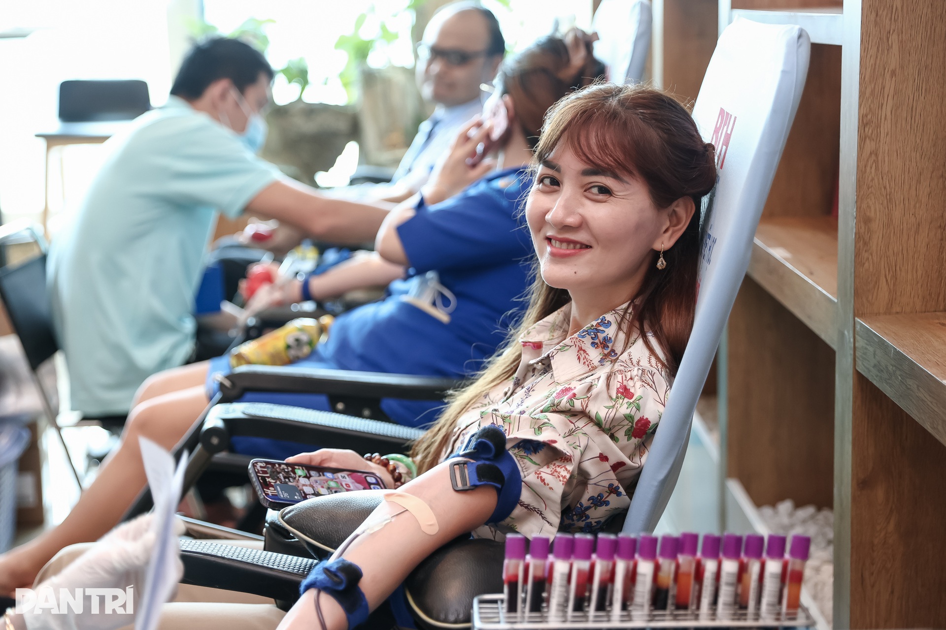 Lan tỏa yêu thương qua hoạt động hiến máu nhân đạo - 5 Lan tỏa yêu thương qua hoạt động hiến máu nhân đạo - 5