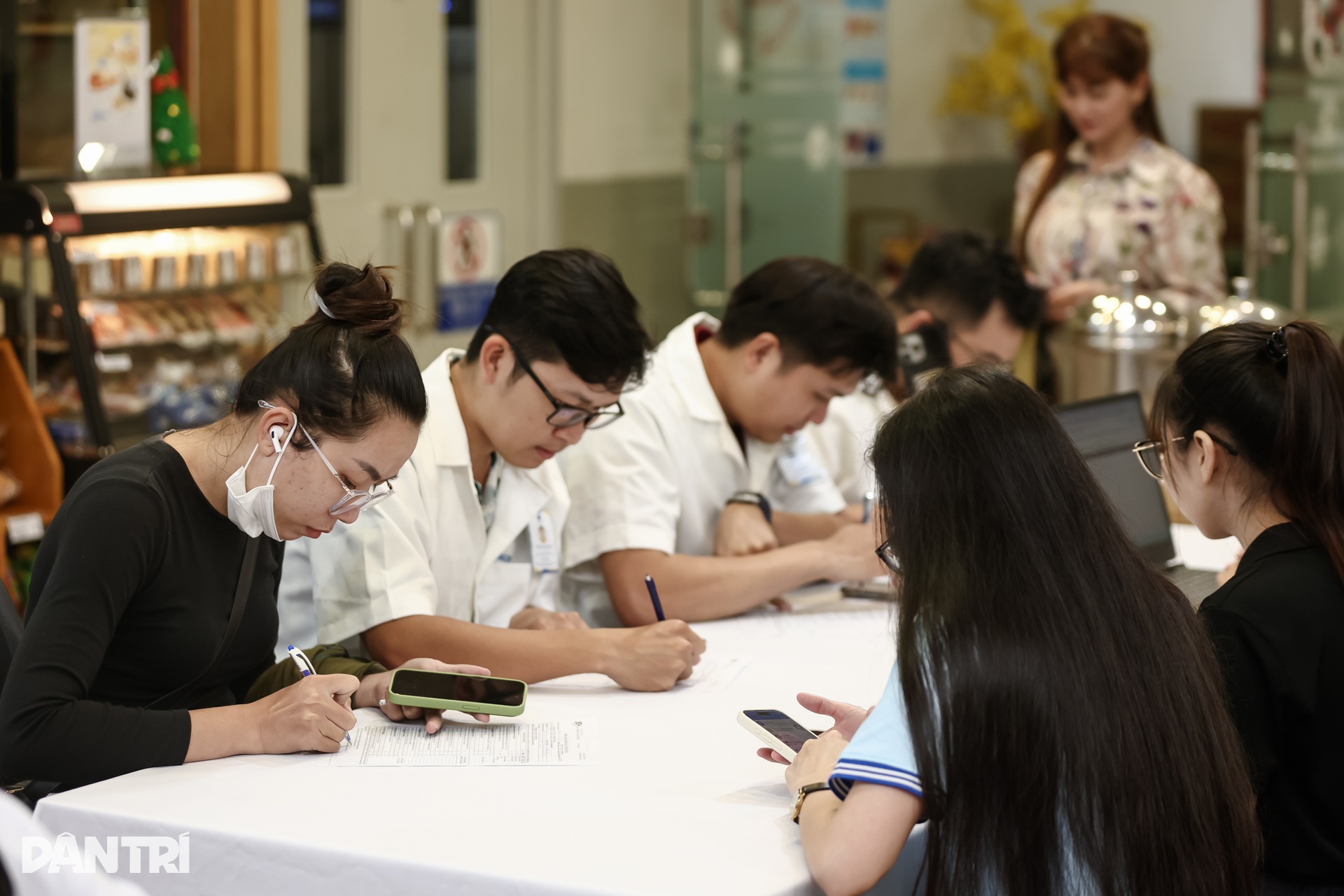 Lan tỏa yêu thương qua hoạt động hiến máu nhân đạo - 10 Lan tỏa yêu thương qua hoạt động hiến máu nhân đạo - 10