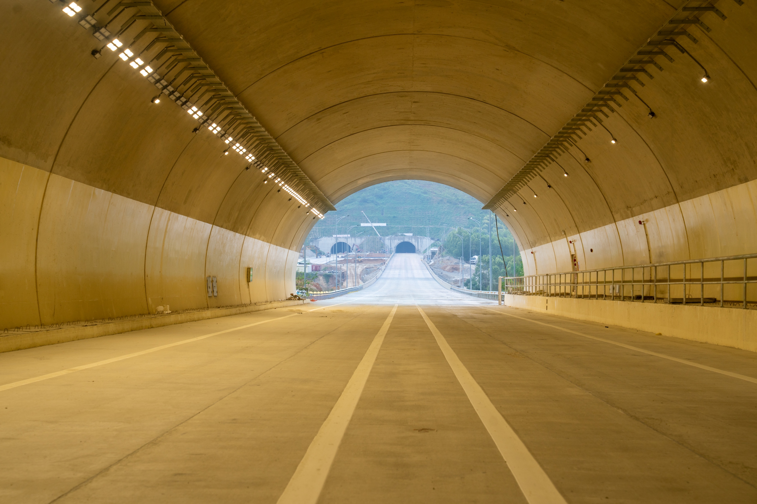 Hình hài cao tốc Quảng Ngãi 6 Hình hài cao tốc Quảng Ngãi - Hoài Nhơn trước ngày khánh thành 19.12 - Ảnh 6.