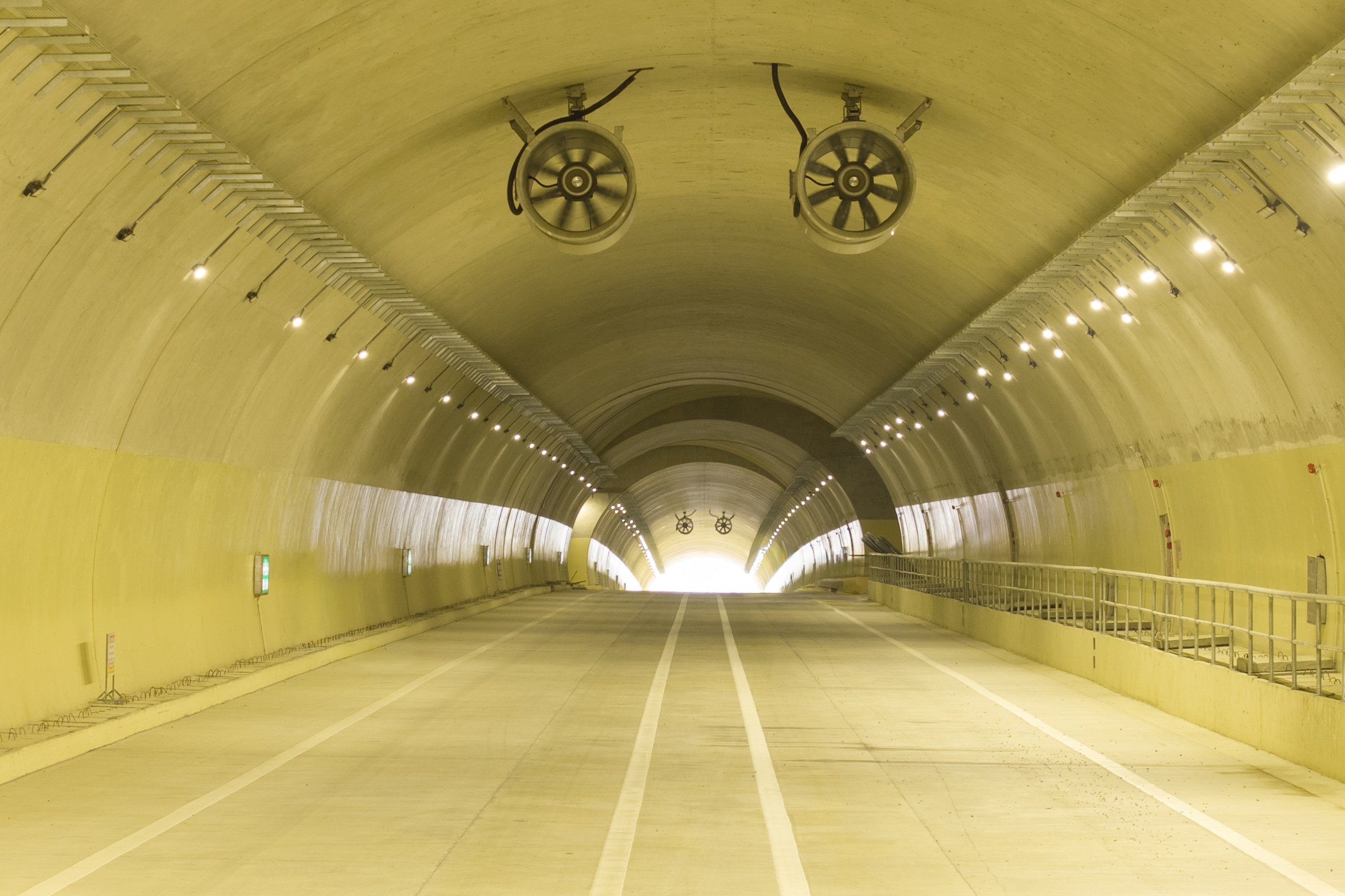 Hình hài cao tốc Quảng Ngãi 12 Hình hài cao tốc Quảng Ngãi - Hoài Nhơn trước ngày khánh thành 19.12 - Ảnh 12.