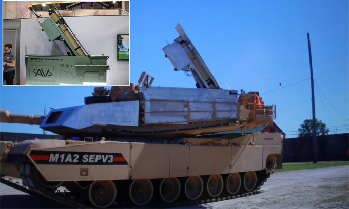 Ống phóng PERCH trên xe tăng M1A2 SEPv3. Ảnh: GDLS